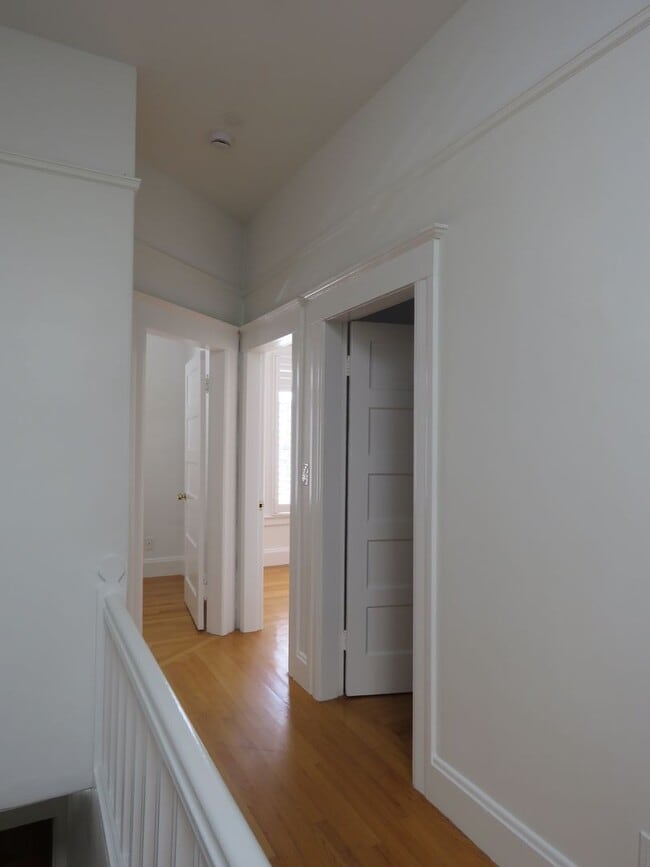 Building Photo - 162HHH