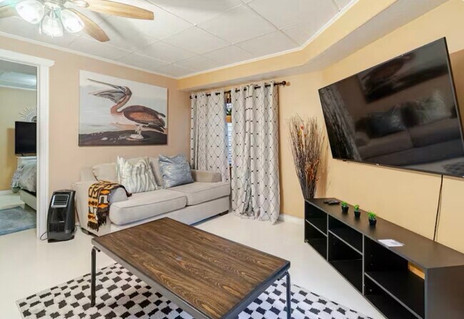 Building Photo - 488 Lana Ct