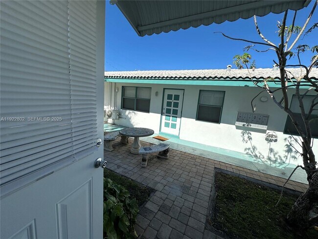 Building Photo - 4249 Bougainvilla Dr