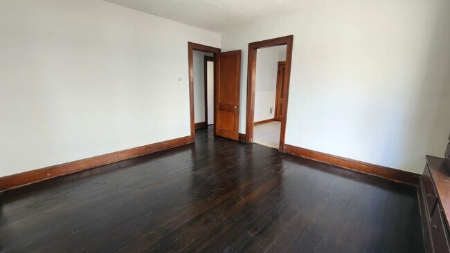 Building Photo - 10401 Homeworth Ave