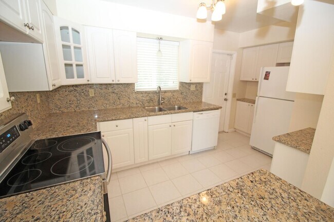 Building Photo - 4454 W Tradewinds Ave