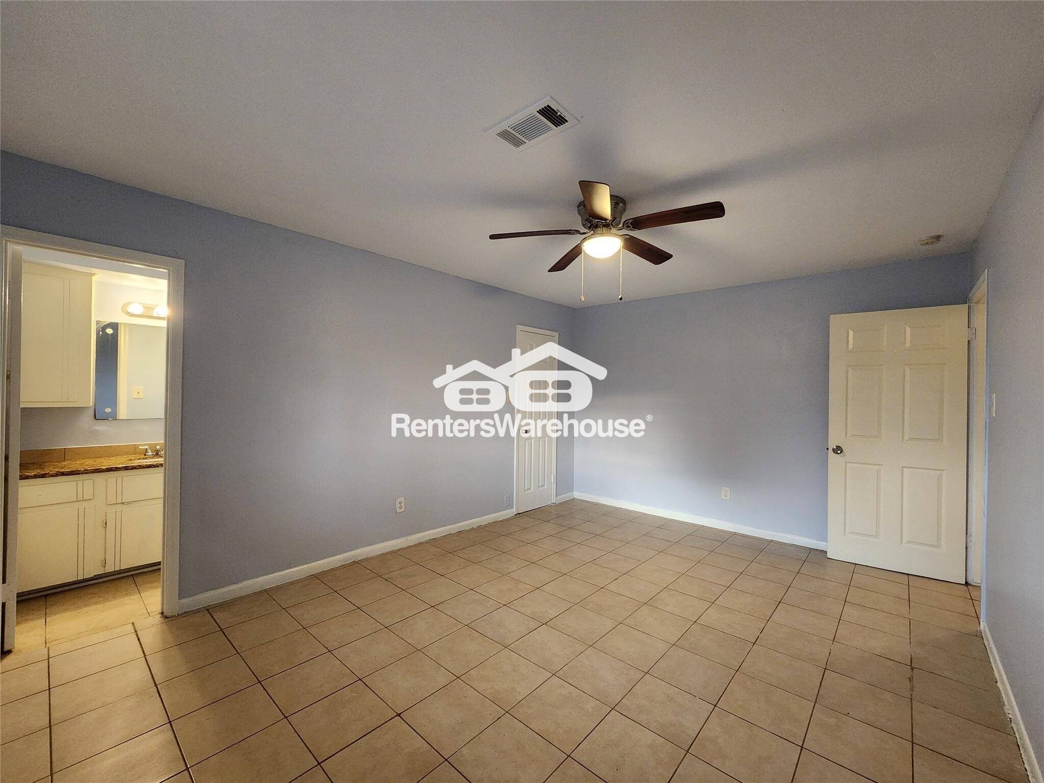 Building Photo - 9619 Guest St