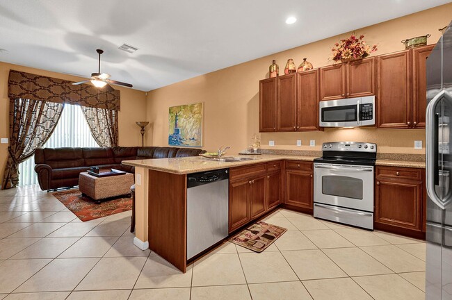 Building Photo - 7632 Corkwood Ave