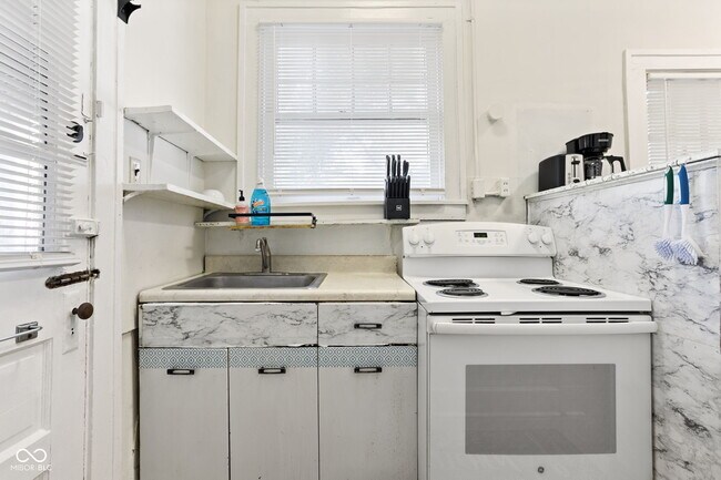 Building Photo - 784 Woodruff Place Middle Dr