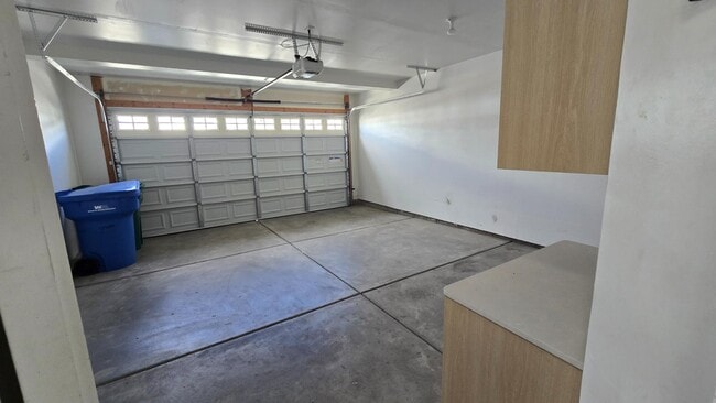 Building Photo - 4933 W Pillar Dr