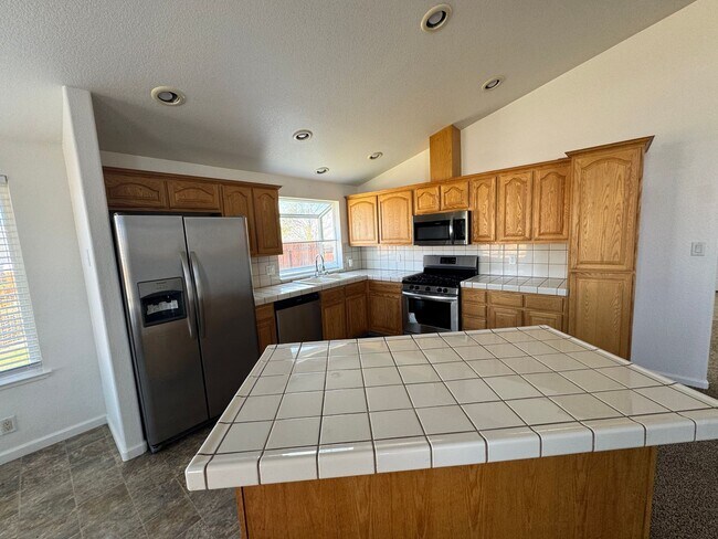 Building Photo - 4727 El Cap Ct