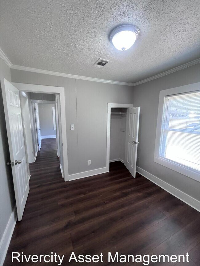 Building Photo - Cute & Quaint Renovated Home!!! Section 8 Welcomed !!!!!!