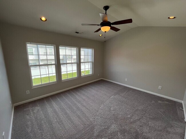 Building Photo - 5324 Glen Canyon Rd