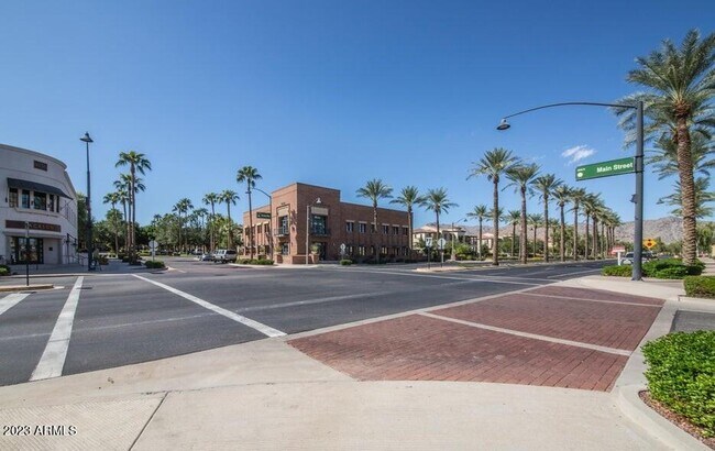 Building Photo - 21065 W Elm Way Ct