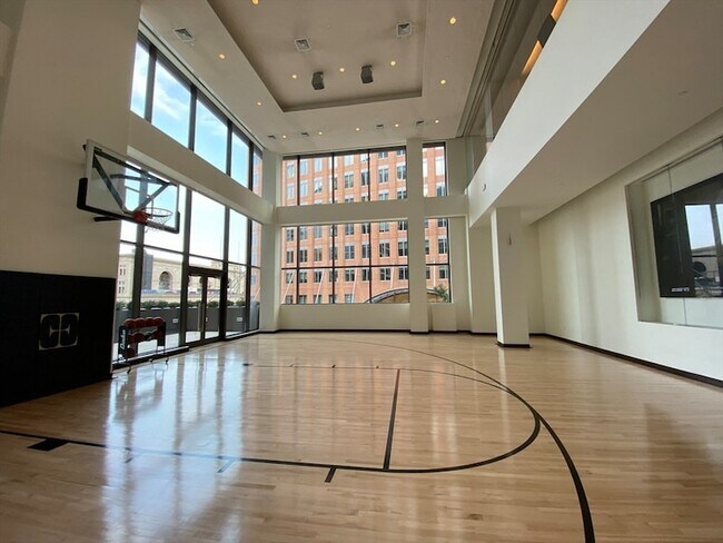 Building Photo - 135 Seaport Blvd