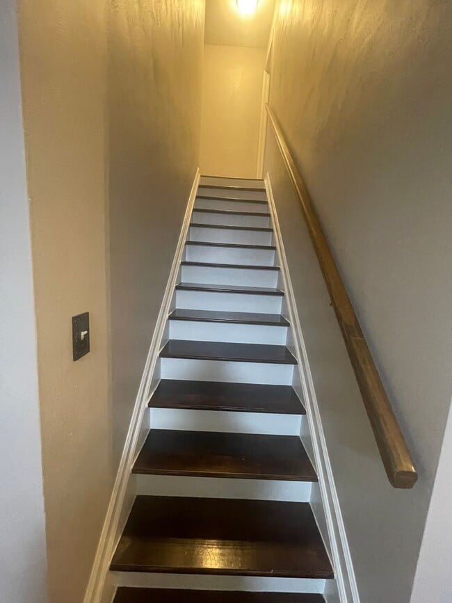 Building Photo - Beautiful home in Riverwalk