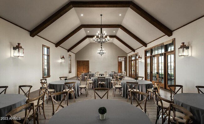 Building Photo - 1941 W Holden Dr