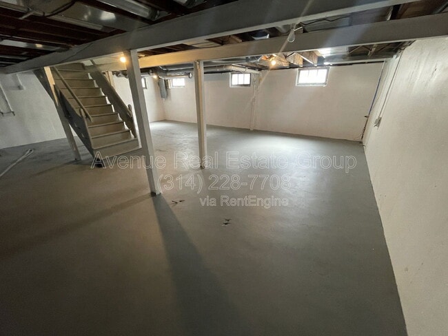 Building Photo - 2944 Moniteau Dr