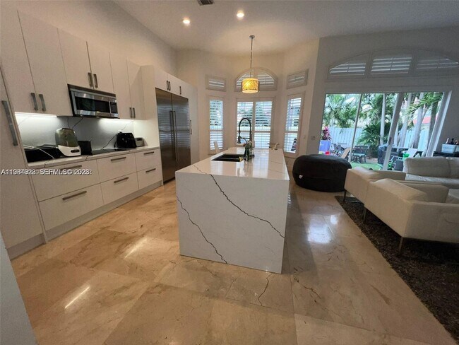 Building Photo - 5283 SW 33rd Way