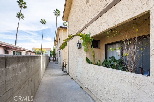 Building Photo - 1119 Linden Ave