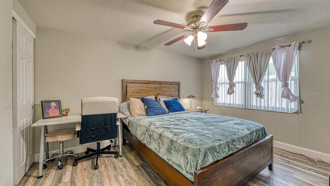 Building Photo - 9206 Gray Fox Ln