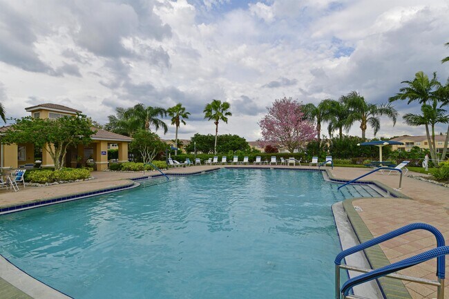 Building Photo - 3566 Parkridge Cir