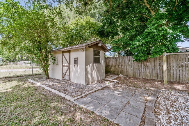 Building Photo - Charming 4 Bedroom Pensacola Rental in a Convenient Location!