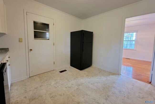 Building Photo - 3315 Charleston Ave NW