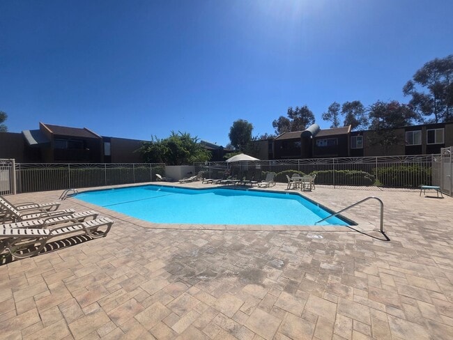 Building Photo - 3454 Castle Glen Dr