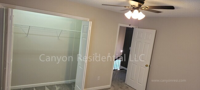 Building Photo - 2127 Morris Hill Rd