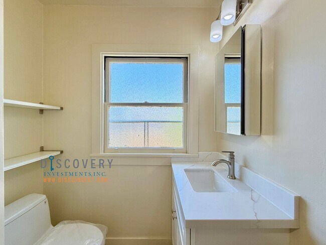 Building Photo - Newly Renovated & Turn-Key Home in Prime El Cerrito Walking Distance to BART and Parks