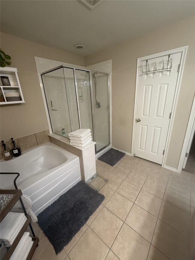 Building Photo - 4714 Woodspring Glen Ln