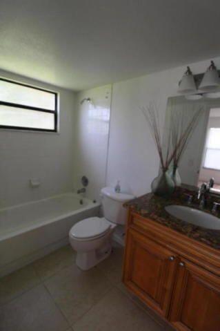 Building Photo - 1524 Lake Crystal Dr