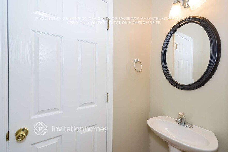 Building Photo - 1509 Park Grove Dr