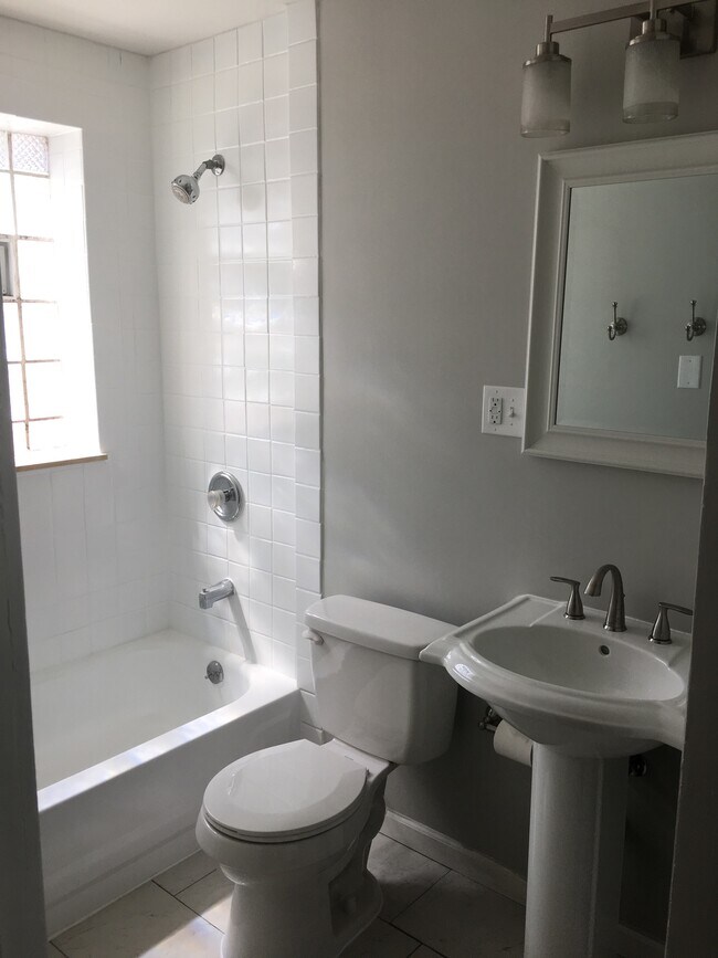 Building Photo - 7748 Wise Ave