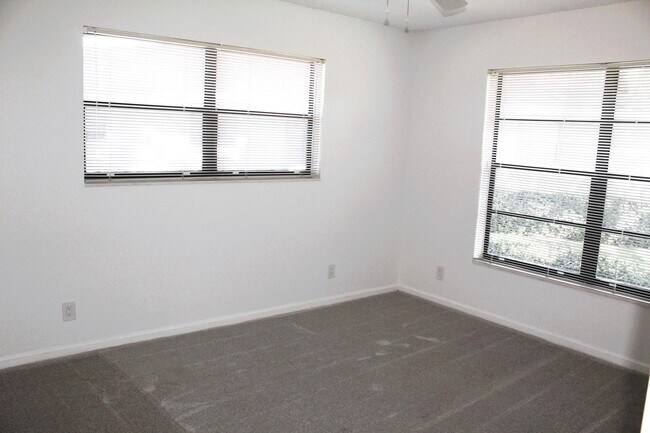 Building Photo - 9910 Orchid Tree Trail