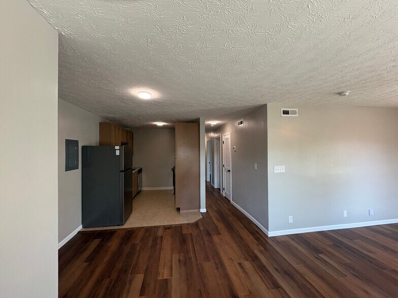 Building Photo - 3302 Tazewell Pike