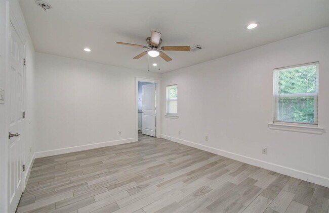 Building Photo - 3710 Erby St