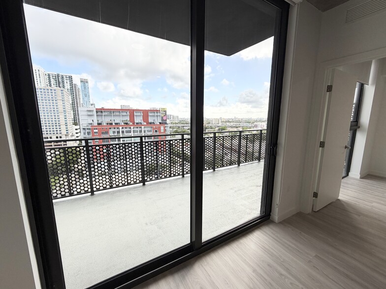 Building Photo - 1635 NE Miami Ct