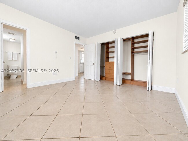 Building Photo - 8475 SW 94th St