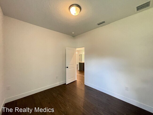 Building Photo - 4 br, 2 bath House - 1383 Gimlet St NW