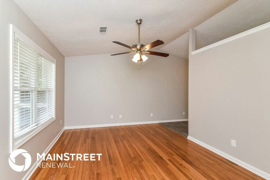 Building Photo - 54 Hidden Valley Dr SW