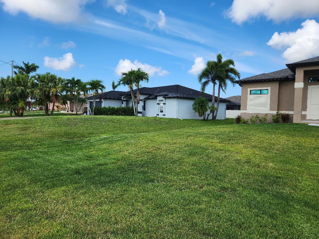 side view - 2536 SW 24th Ct