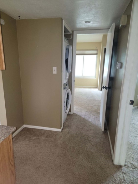 Building Photo - 1074 Acapulco Ct