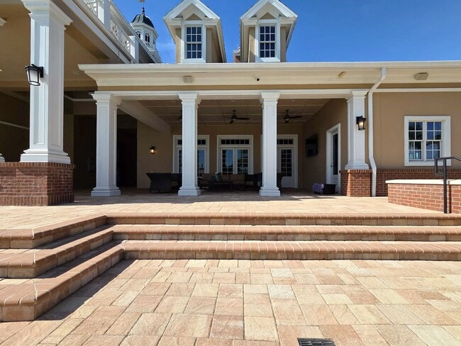 Building Photo - Modern-Luxury 5/4 in Oakmont