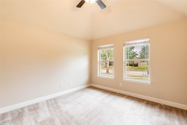 Building Photo - 210 Cool Meadows Ln