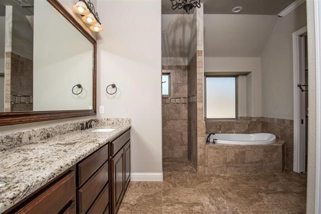 Building Photo - 301 Oar Wood Dr