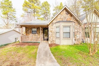 Building Photo - 3535 Miller St