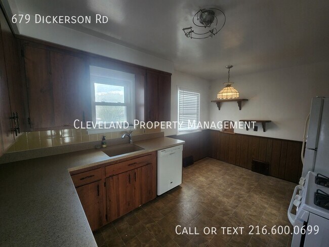 Building Photo - 679 Dickerson Rd