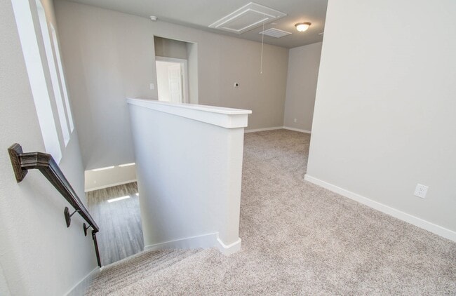 Building Photo - 3112 Valley Peak Dr