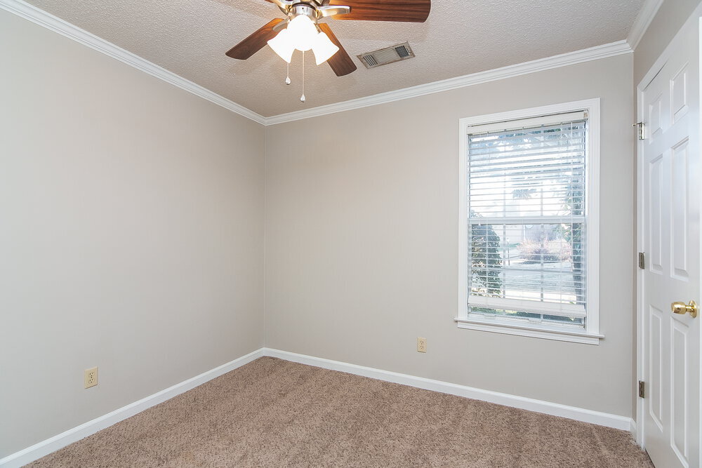 Building Photo - 2214 Lake Hill Ct