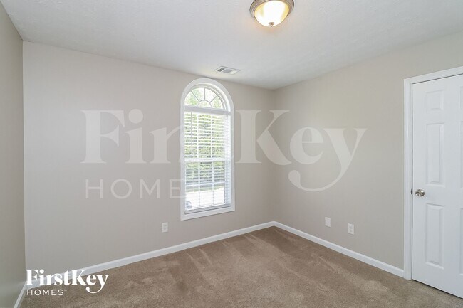 Building Photo - 208 Moore Valley Way