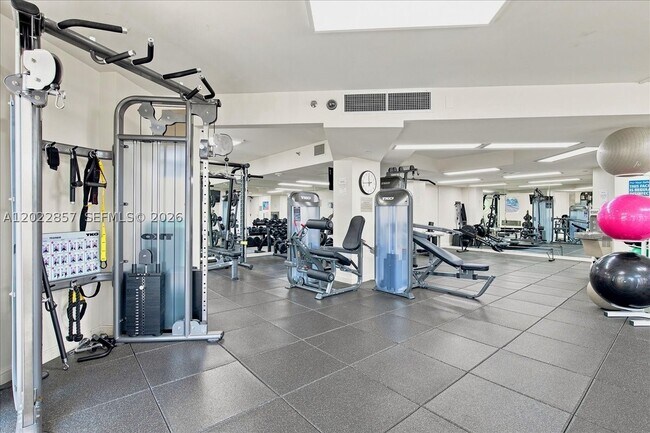 Building Photo - 20185 E Country Club Dr