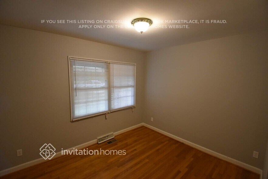 Building Photo - 1001 Sunrise Dr