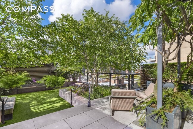 Building Photo - 170 East End Ave